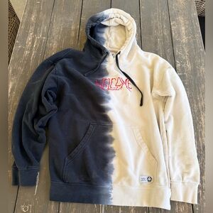 Stylish Black and White Welcome Skateboards Hoodie